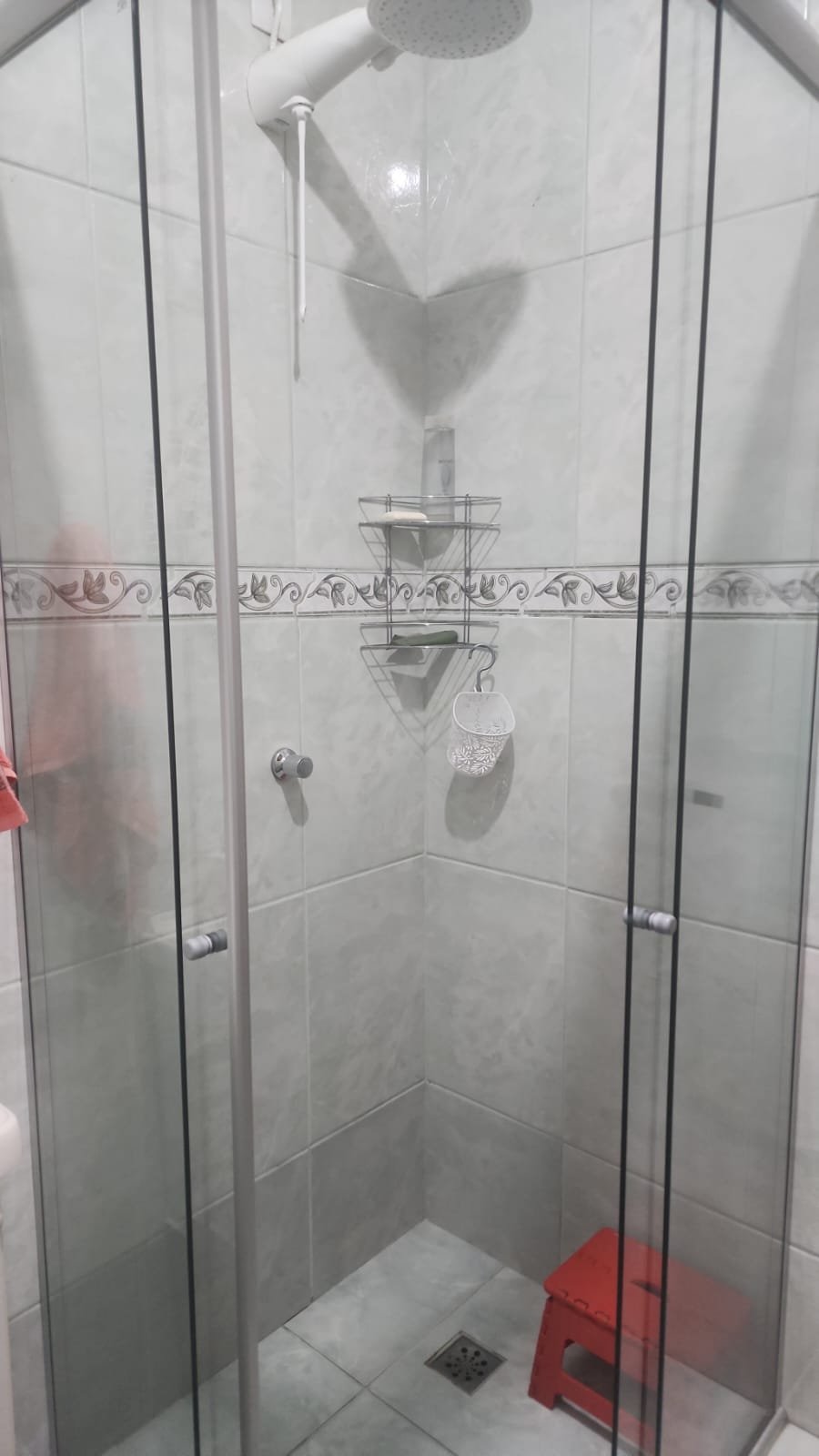 🛏️ Suíte 2 - piso inferior (Quarto 5)